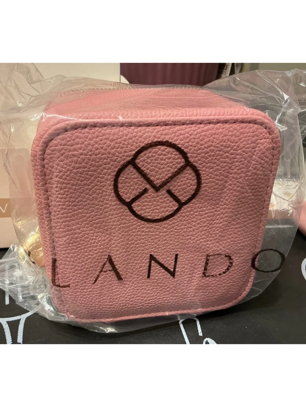 Vlando gifts teachers